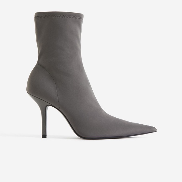 Knife boots H&M sold out rare, NEW- size 4 sock boots , pointed toe blcg - Picture 4 of 12